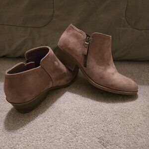 Falls Creek Women's Short Ankle Bootie (Tan, 8.5)